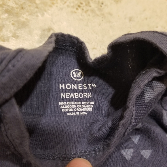 100% organic cotton honest Newborn onesie EUC - Picture 4 of 5